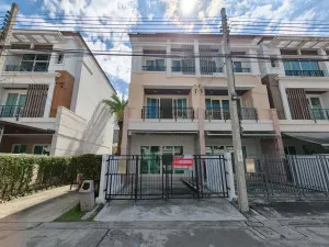 ขายทาวน์เฮ้าส์/ทาวน์โฮม  บ้านกลางเมือง ลาดพร้าว - เสนา 2 หน้ากว้าง รีโนเวทใหม่ ลาดพร้าว เขต ลาดพร้าว กรุงเทพ CX-143608