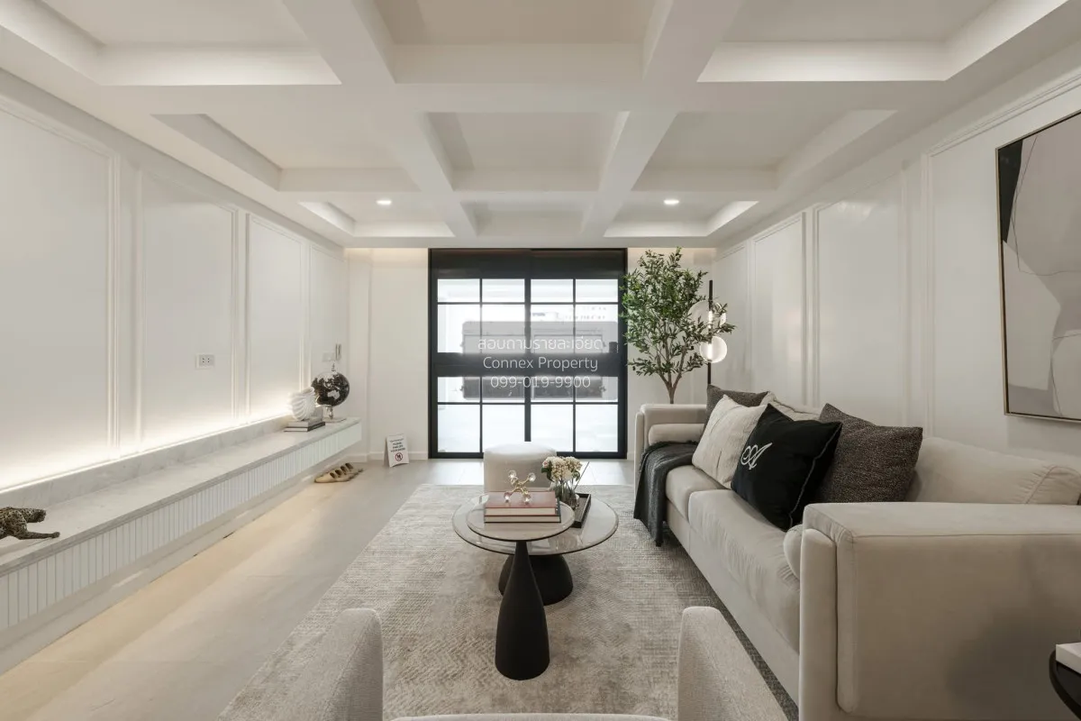 For Sale Varenzia  , newly renovated , Khlong Tan Nuea , Watthana 4