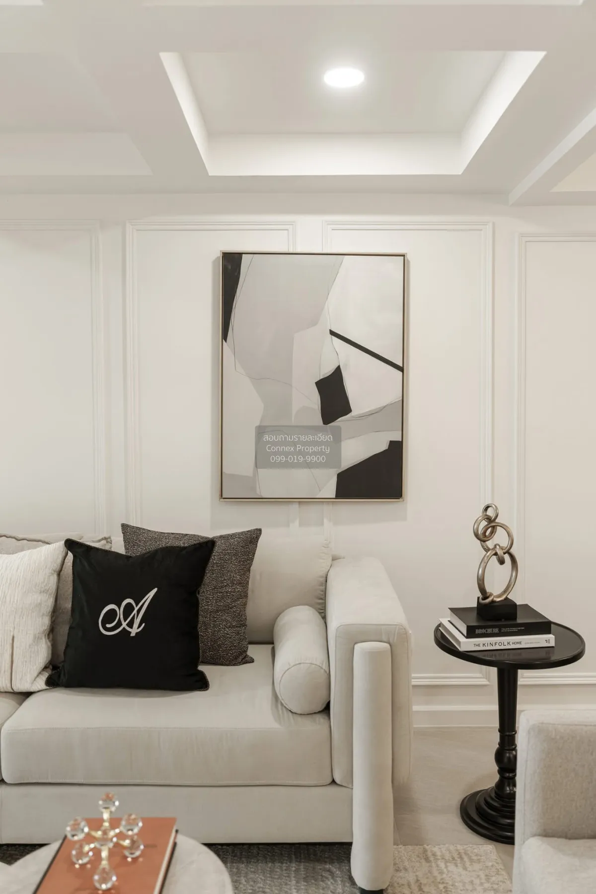 For Sale Varenzia  , newly renovated , Khlong Tan Nuea , Watthana