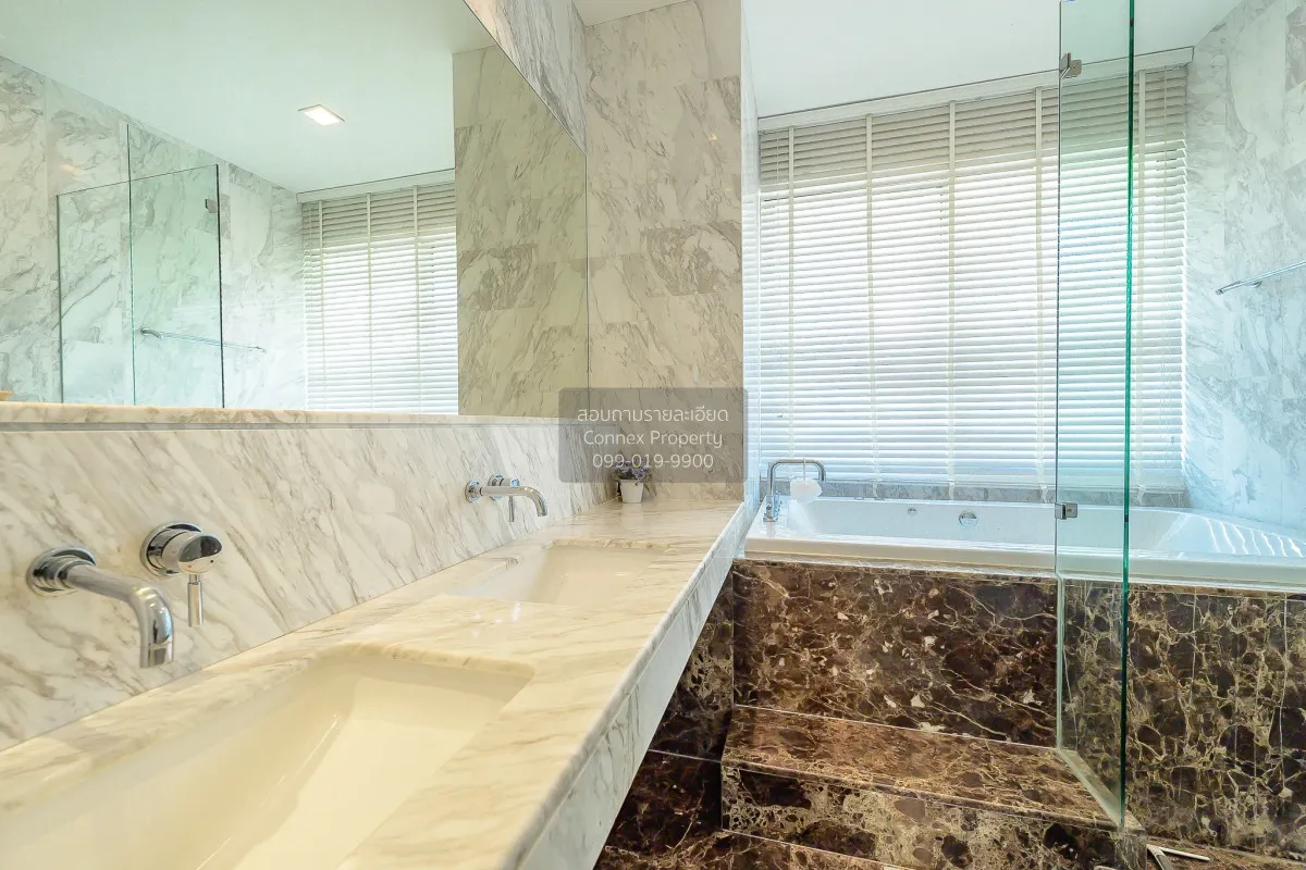 เช่าคอนโด  เลอ รัฟฟิเน่ สุขุมวิท 39 เพนท์เฮ้าส์ หน้ากว้าง BTS-พร้