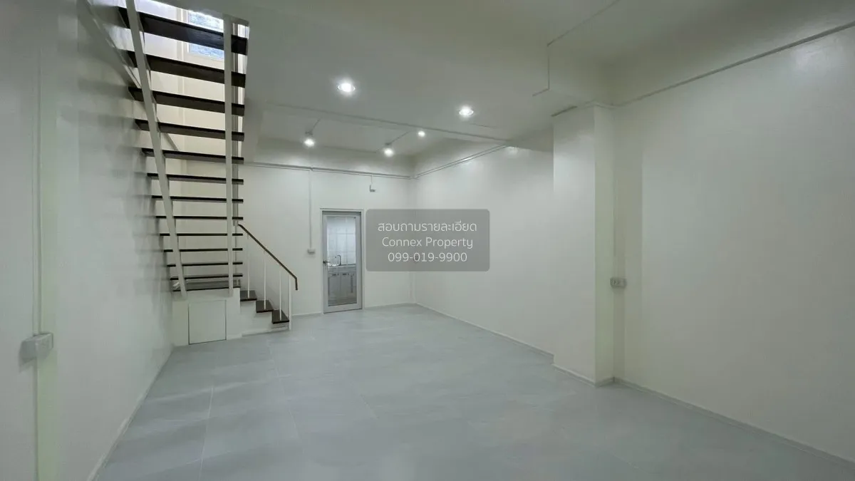 For Sale Townhome, Soi Sukhontha sawat 24 , newly renovated , Lat