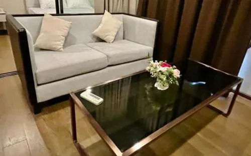 เช่าคอนโด  ณ วรา เรสซิเดนซ์ BTS-ชิดลม ลุมพินี เขต ปทุมวัน กรุงเทพ CX-14389