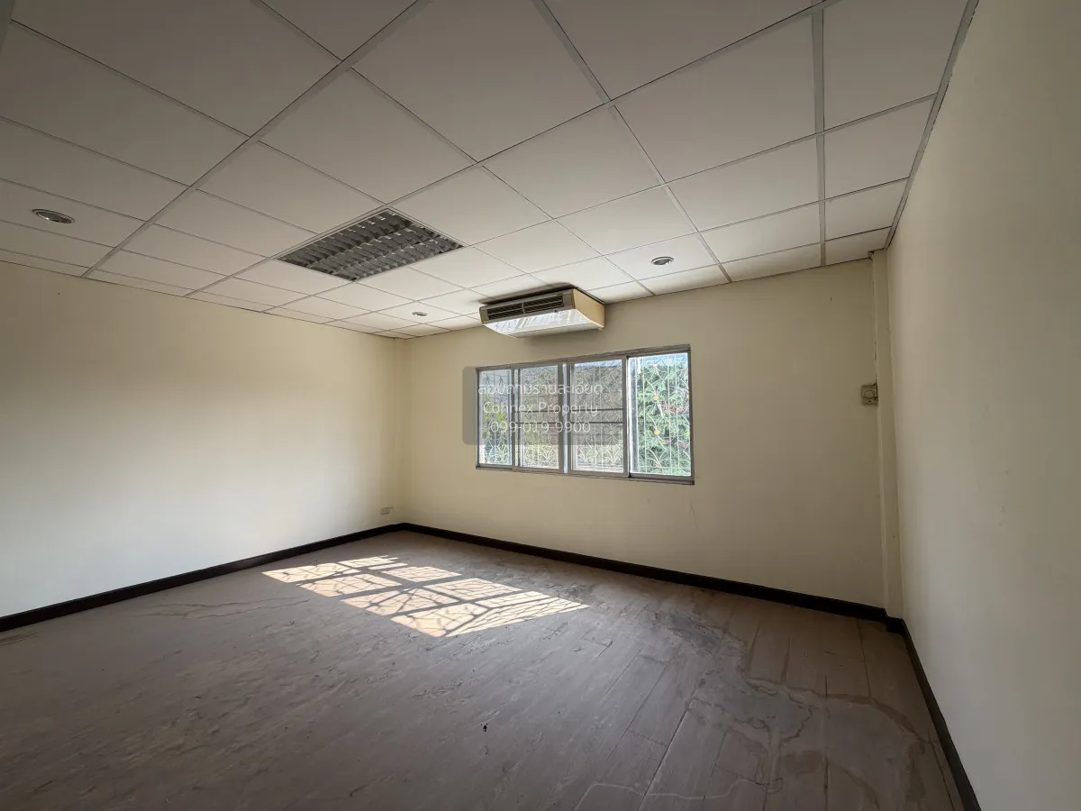 For Sale Townhouse/Townhome  , Rewadee 3 , wide frontage , Talat 