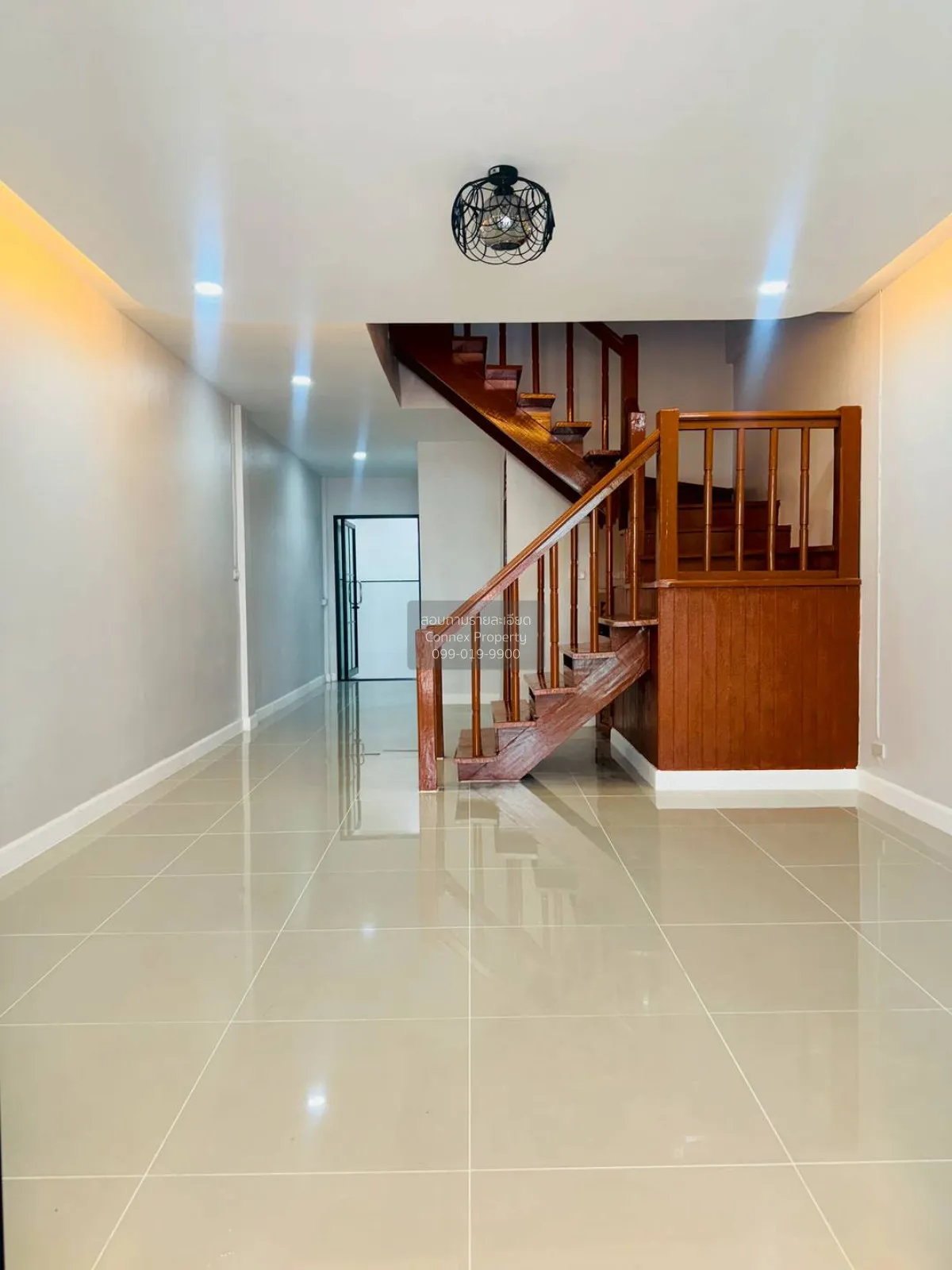 For Sale Townhouse/Townhome  , Busarin , newly renovated , MRT-Ba