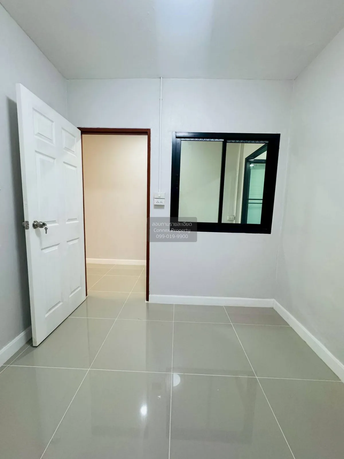 For Sale Townhouse/Townhome  , Busarin , newly renovated , MRT-Ba