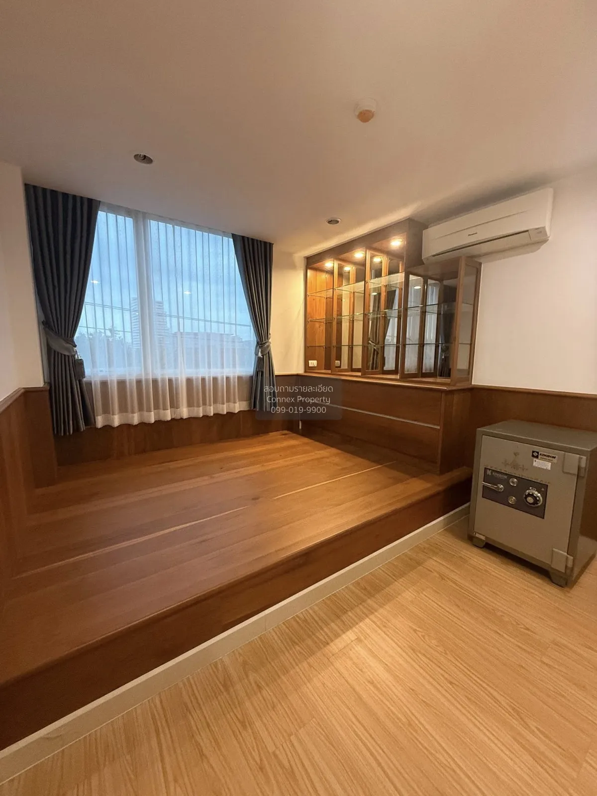 For Sale Condo , Baan Yuppayong , Hua Mak , Bang Kapi , Bangkok ,