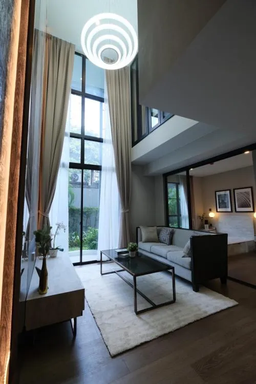 ขายคอนโด  ณ วรา เรสซิเดนซ์ BTS-ชิดลม ลุมพินี เขต ปทุมวัน กรุงเทพ CX-14403