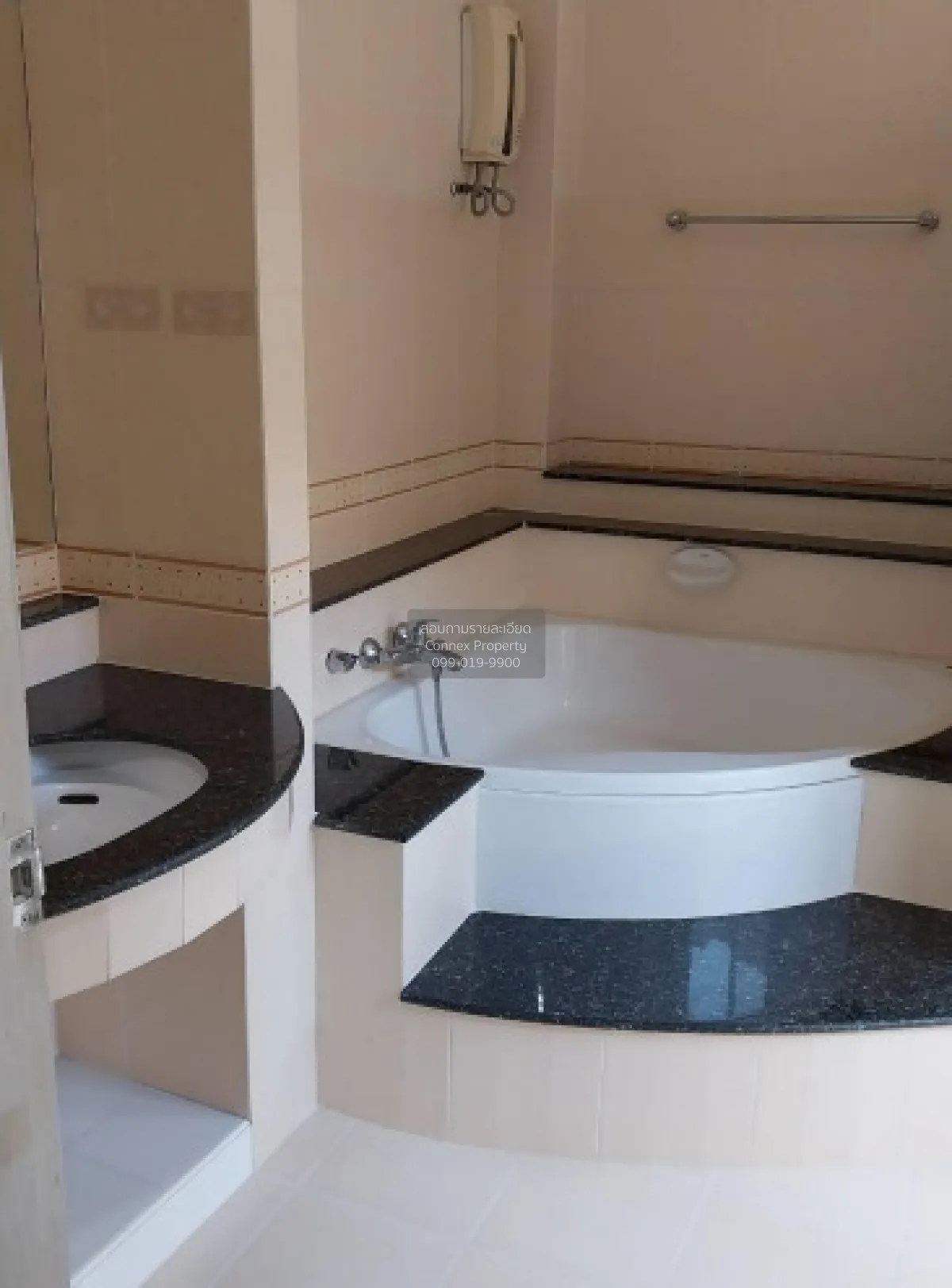 For Sale House , Perfect Place Rattanathibet , Sai Ma , Mueang No