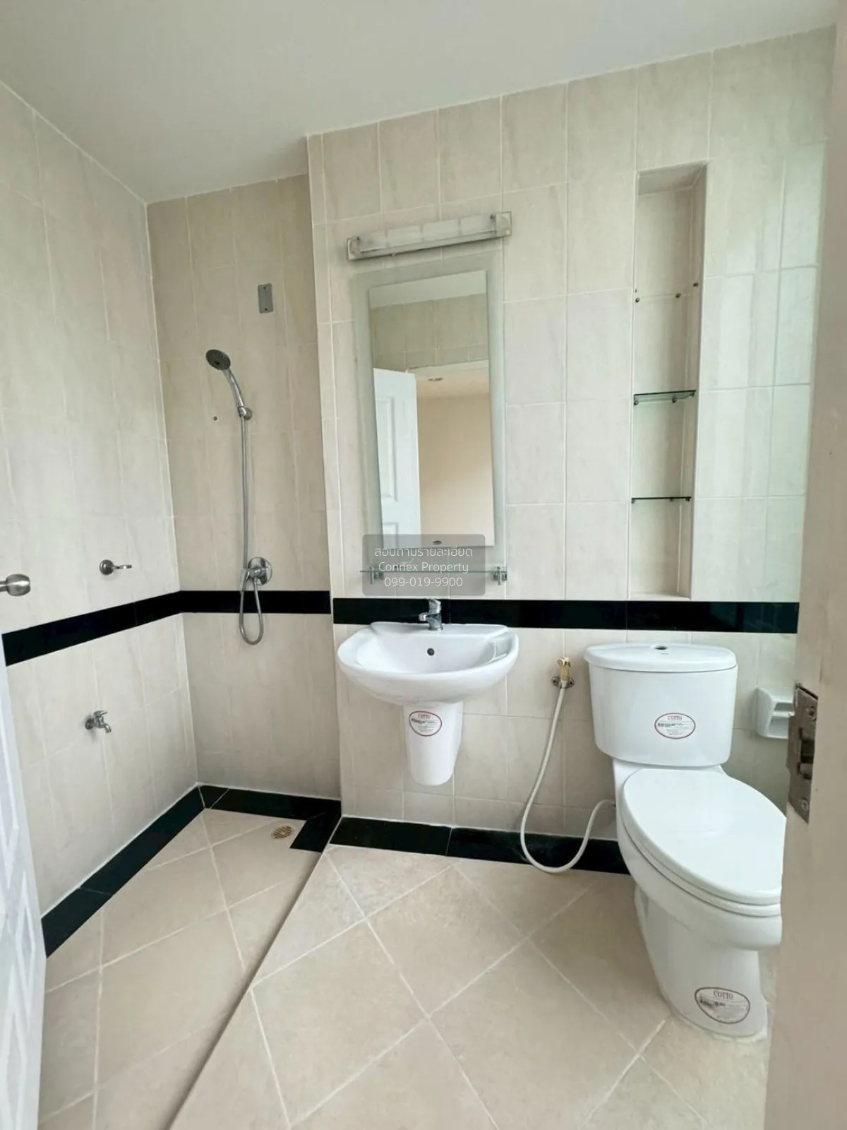 ขายทาวน์เฮ้าส์/ทาวน์โฮม  บ้านกลางเมือง บริติช ทาวน์ ศรีนครินทร์ ห