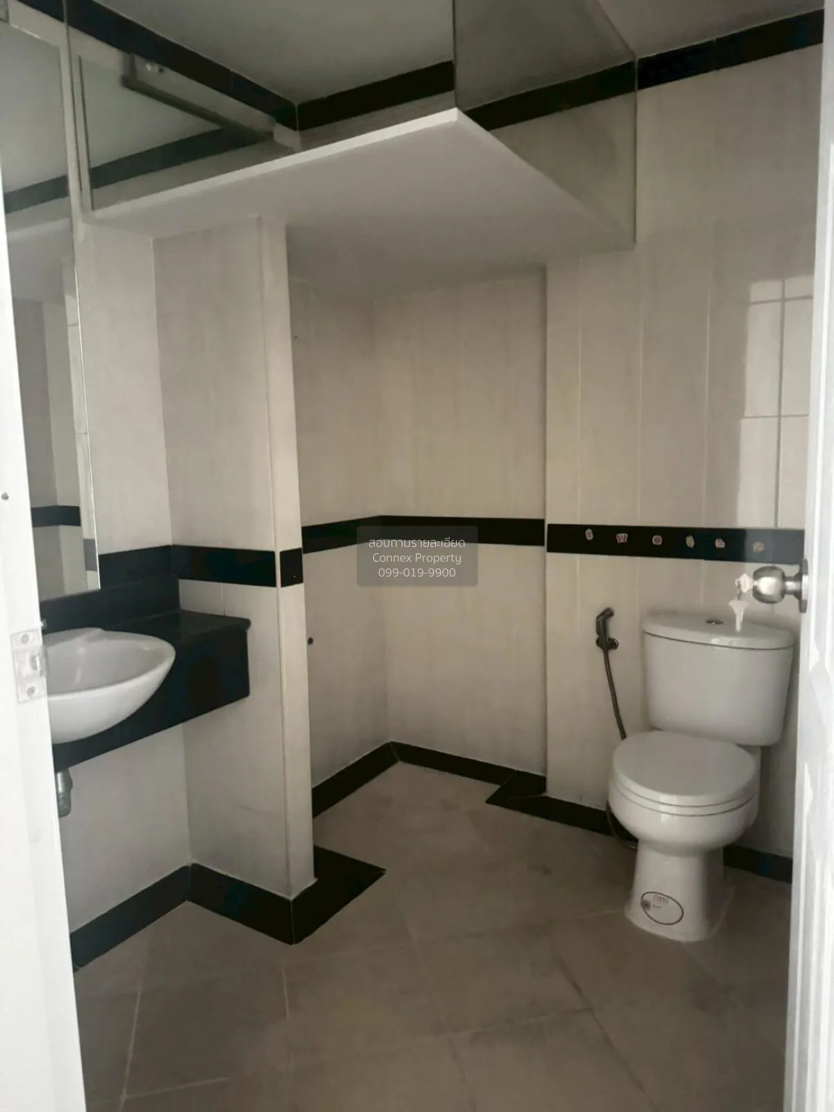 ขายทาวน์เฮ้าส์/ทาวน์โฮม  บ้านกลางเมือง บริติช ทาวน์ ศรีนครินทร์ ห