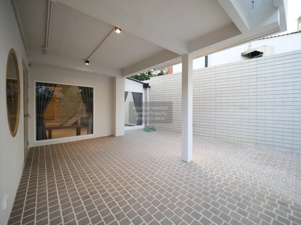 เช่าบ้านทาวน์โฮม ในซอยสุขุมวิท 71 (Unperfect Cubic) รีโนเวทใหม่ พ 2