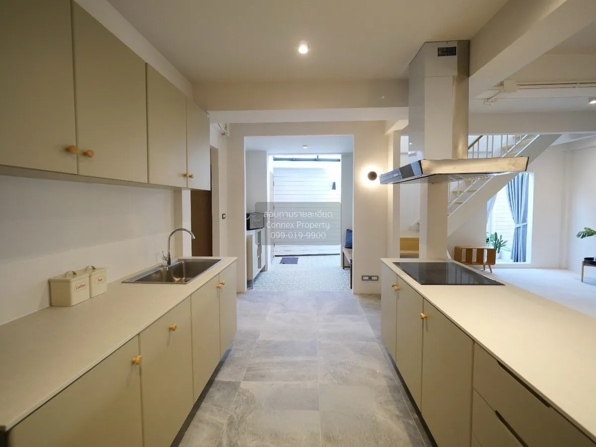 เช่าบ้านทาวน์โฮม ในซอยสุขุมวิท 71 (Unperfect Cubic) รีโนเวทใหม่ พ