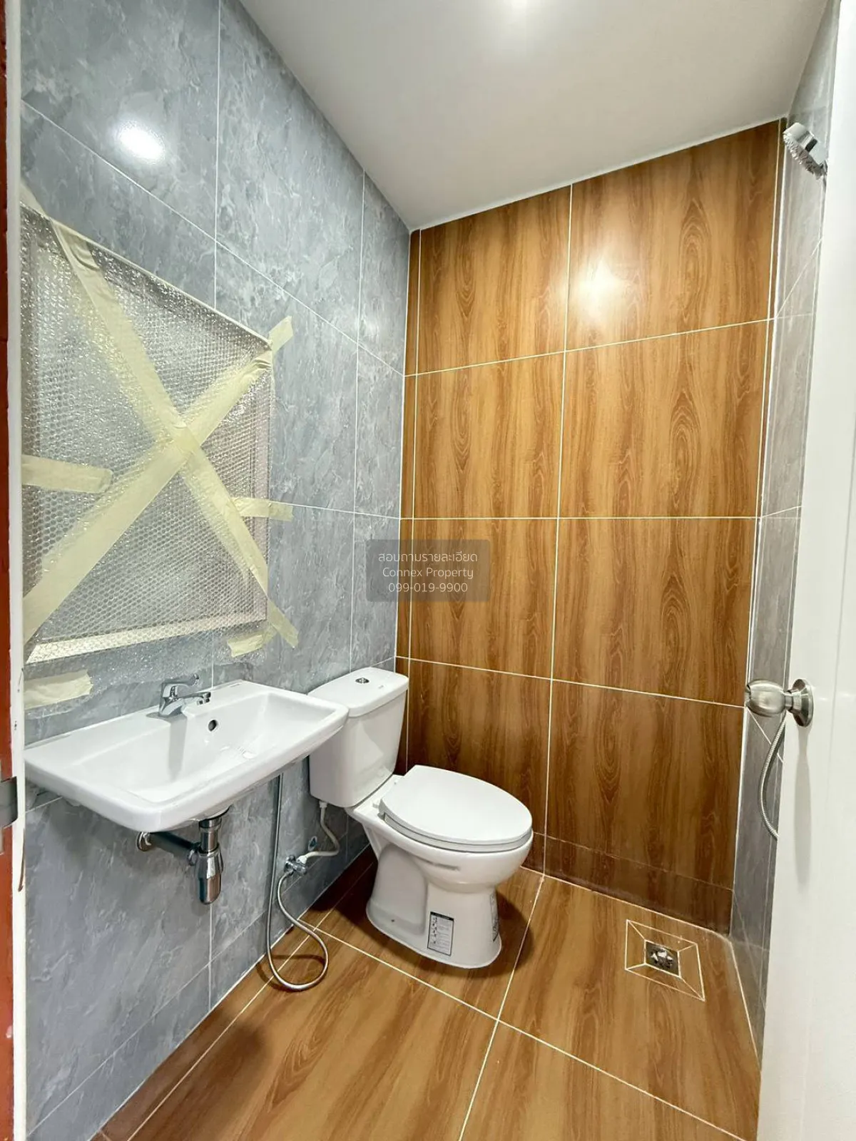 ขายทาวน์เฮ้าส์/ทาวน์โฮม  บ้านปิยวรารมย์ 3 รีโนเวทใหม่ ไทรน้อย ไทร