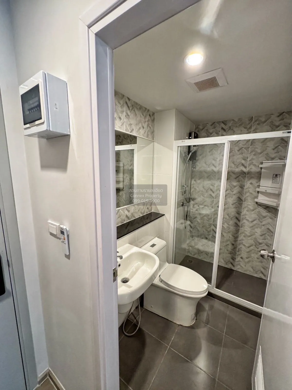 เช่าคอนโด  รีเจ้นท์ โฮม บางนา (โครงการใหม่) บางนา เขต บางนา กรุงเ