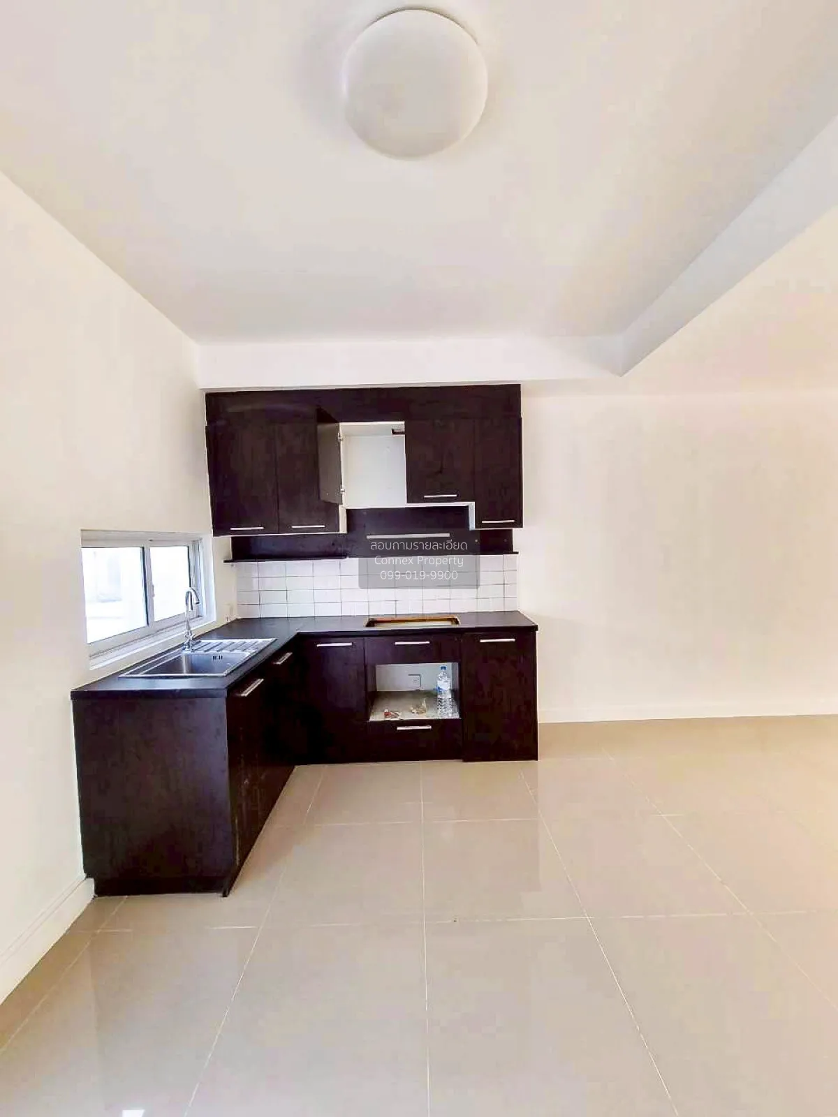 ขายทาวน์เฮ้าส์/ทาวน์โฮม  อารียา เดอะคัลเลอร์ ไทรน้อย ไทรน้อย ไทรน