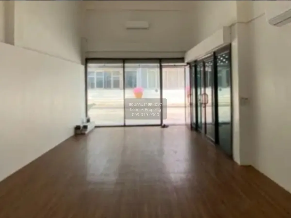 ขายอาคารพาณิชย์ 3.5 ชั้น ใกล้ BTS รร.นายเรือ เพียง 100 เมตร ห้องม 4