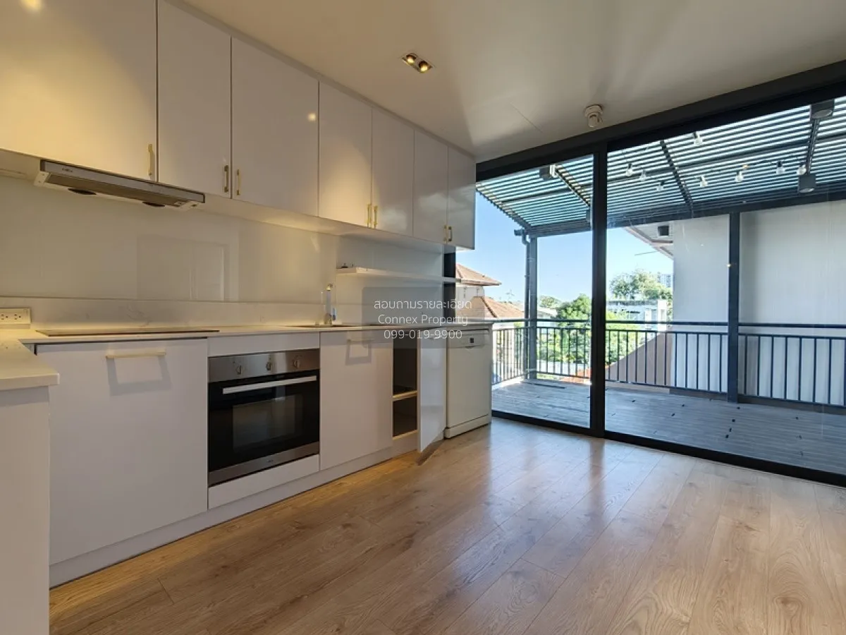 เช่า อาคารพาณิชย์ 3.5 ชั้น ใกล้ BTS รร.นายเรือ เพียง 100 เมตร ห้อ