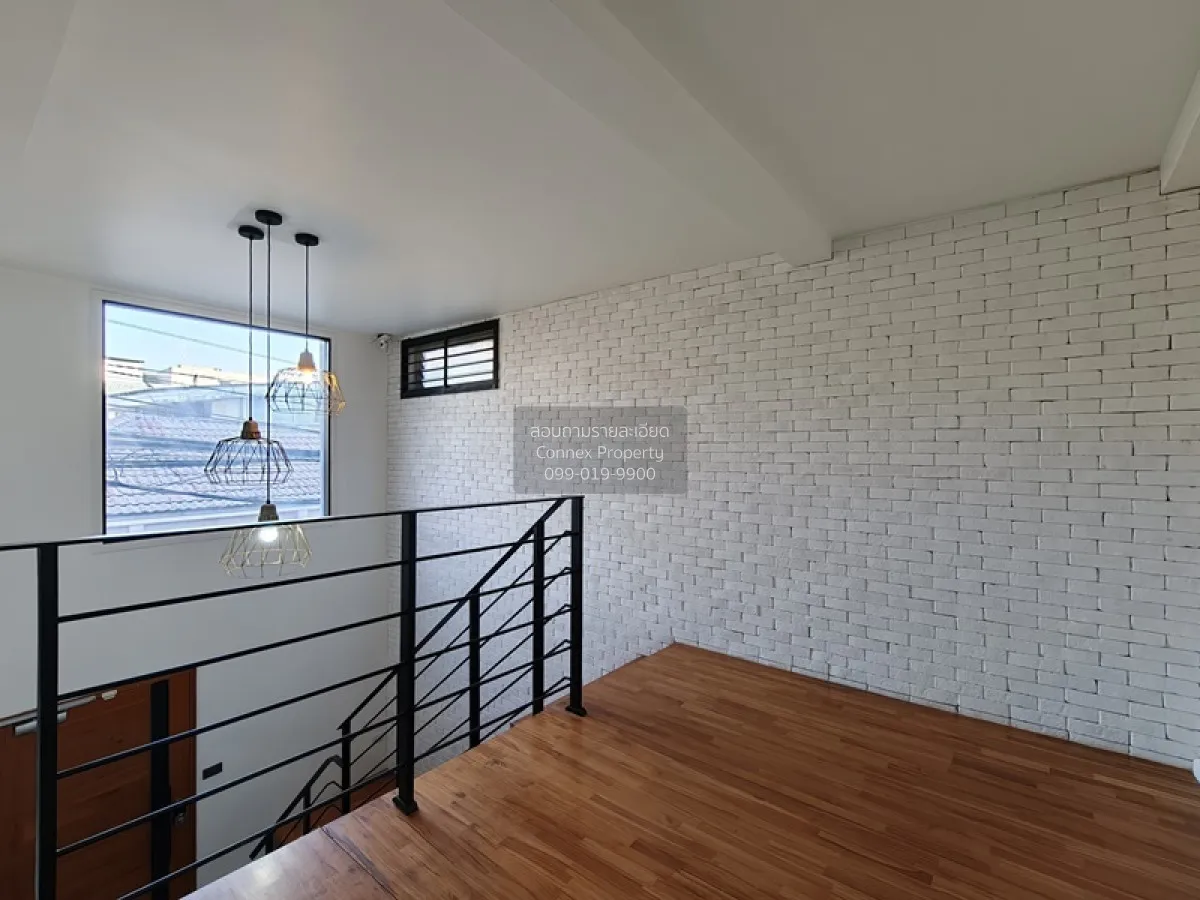 เช่า อาคารพาณิชย์ 3.5 ชั้น ใกล้ BTS รร.นายเรือ เพียง 100 เมตร ห้อ