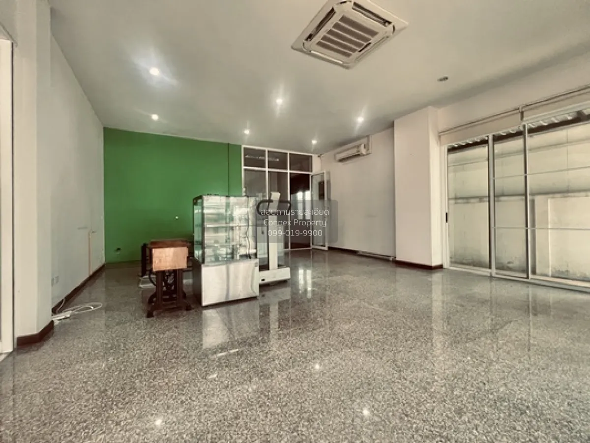 ขายโฮมออฟฟิศ  บิซ แกลเลอเรีย หน้ากว้าง รีโนเวทใหม่ นวลจันทร์ เขต 