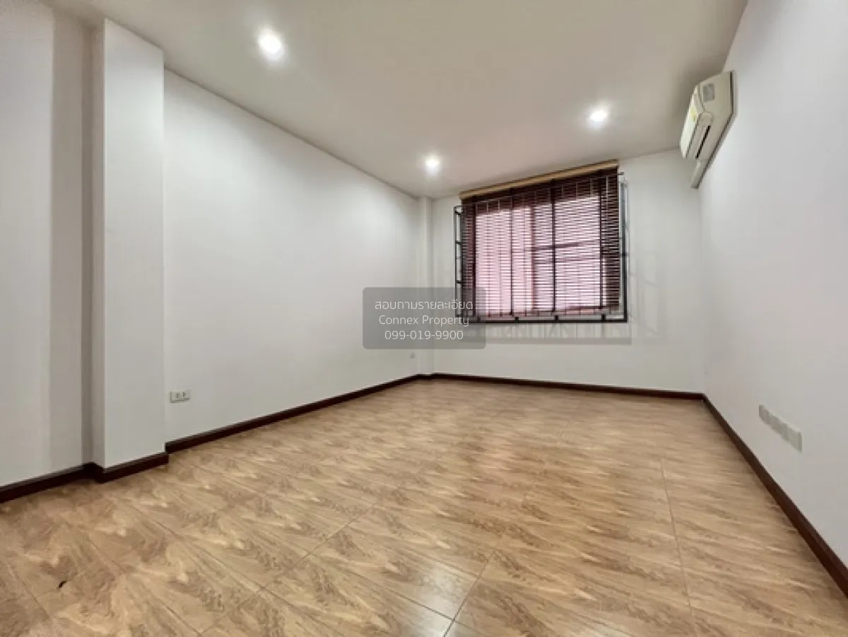 ขายโฮมออฟฟิศ  บิซ แกลเลอเรีย หน้ากว้าง รีโนเวทใหม่ นวลจันทร์ เขต 