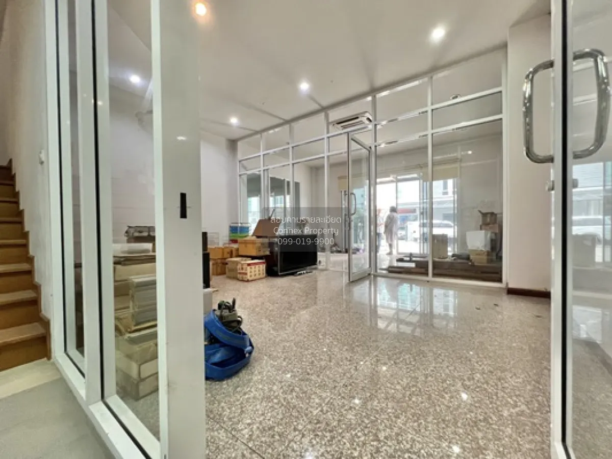 ขายโฮมออฟฟิศ  บิซ แกลเลอเรีย หน้ากว้าง รีโนเวทใหม่ นวลจันทร์ เขต 