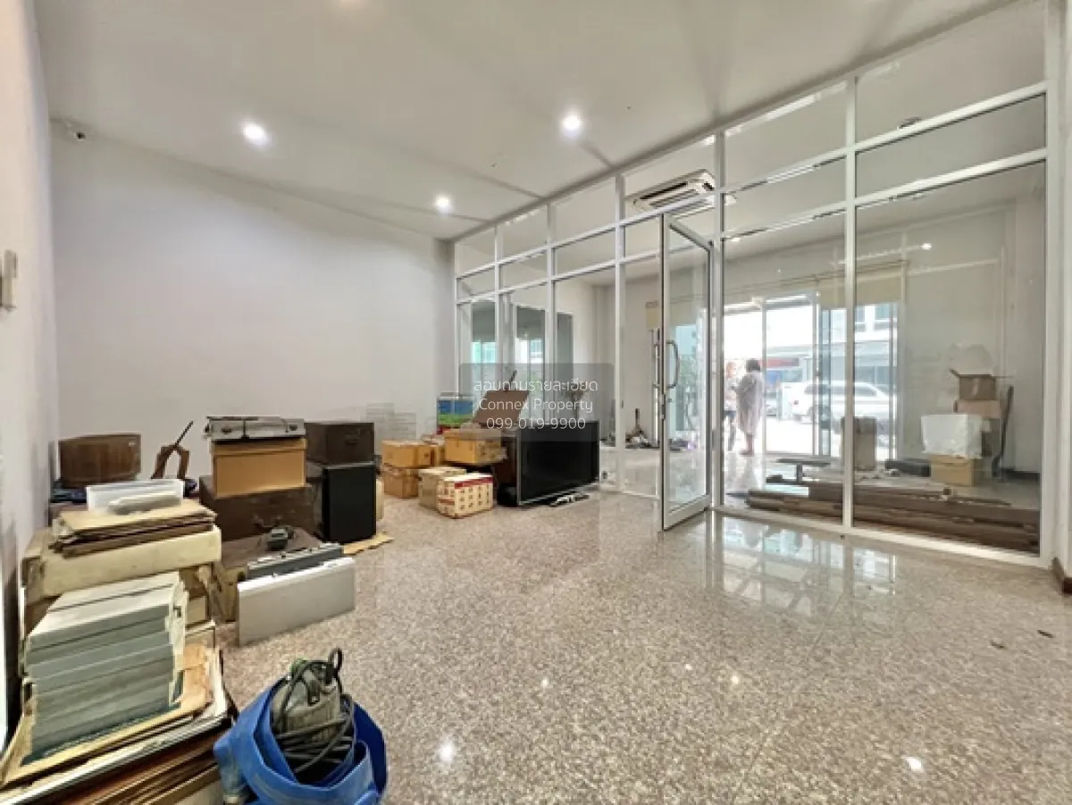ขายโฮมออฟฟิศ  บิซ แกลเลอเรีย หน้ากว้าง รีโนเวทใหม่ นวลจันทร์ เขต 