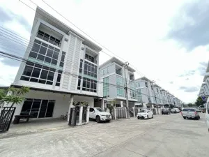 ขายโฮมออฟฟิศ  บิซ แกลเลอเรีย หน้ากว้าง รีโนเวทใหม่ นวลจันทร์ เขต บึงกุ่ม กรุงเทพ CX-144713