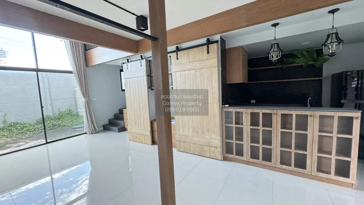 ขายทาวน์เฮ้าส์/ทาวน์โฮม  อีโค สเปซ บางนา - วงแหวน ชั้นสูง ห้องมุม