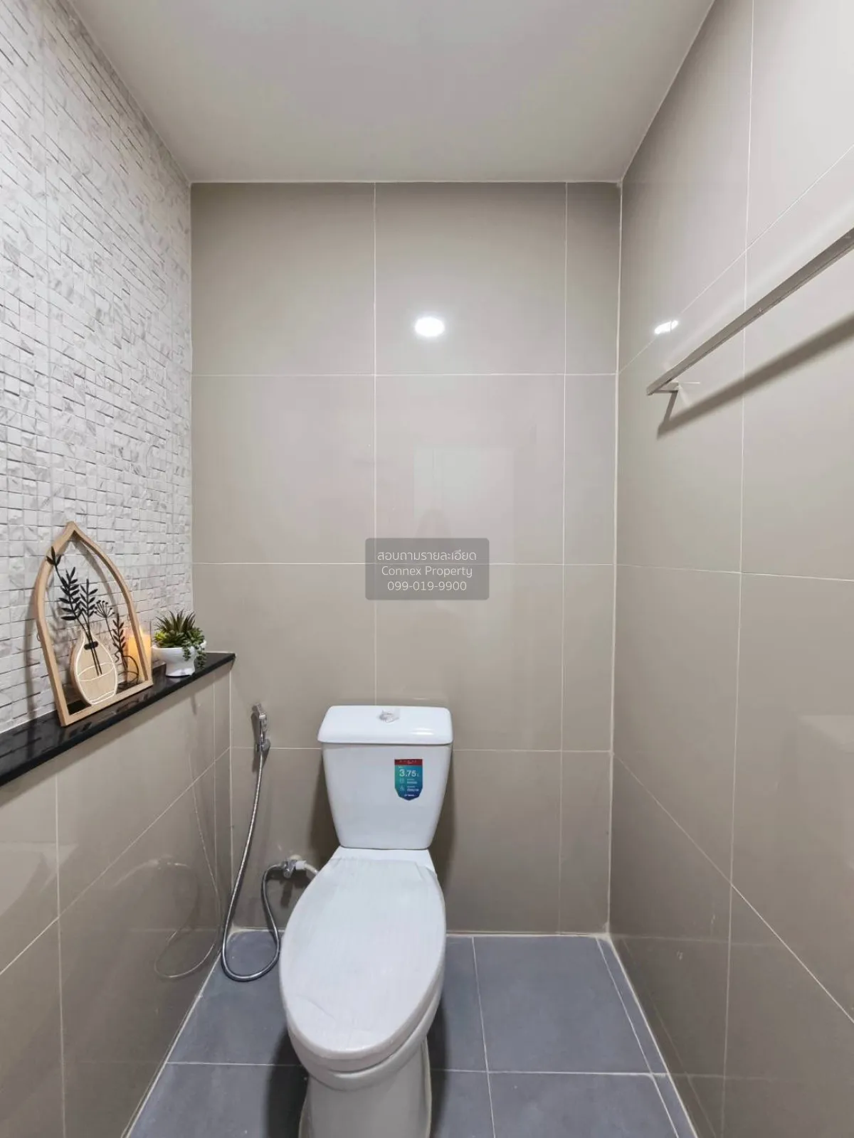 RENOVATED TOWNHOUSE IN RAYONG  CX-144878