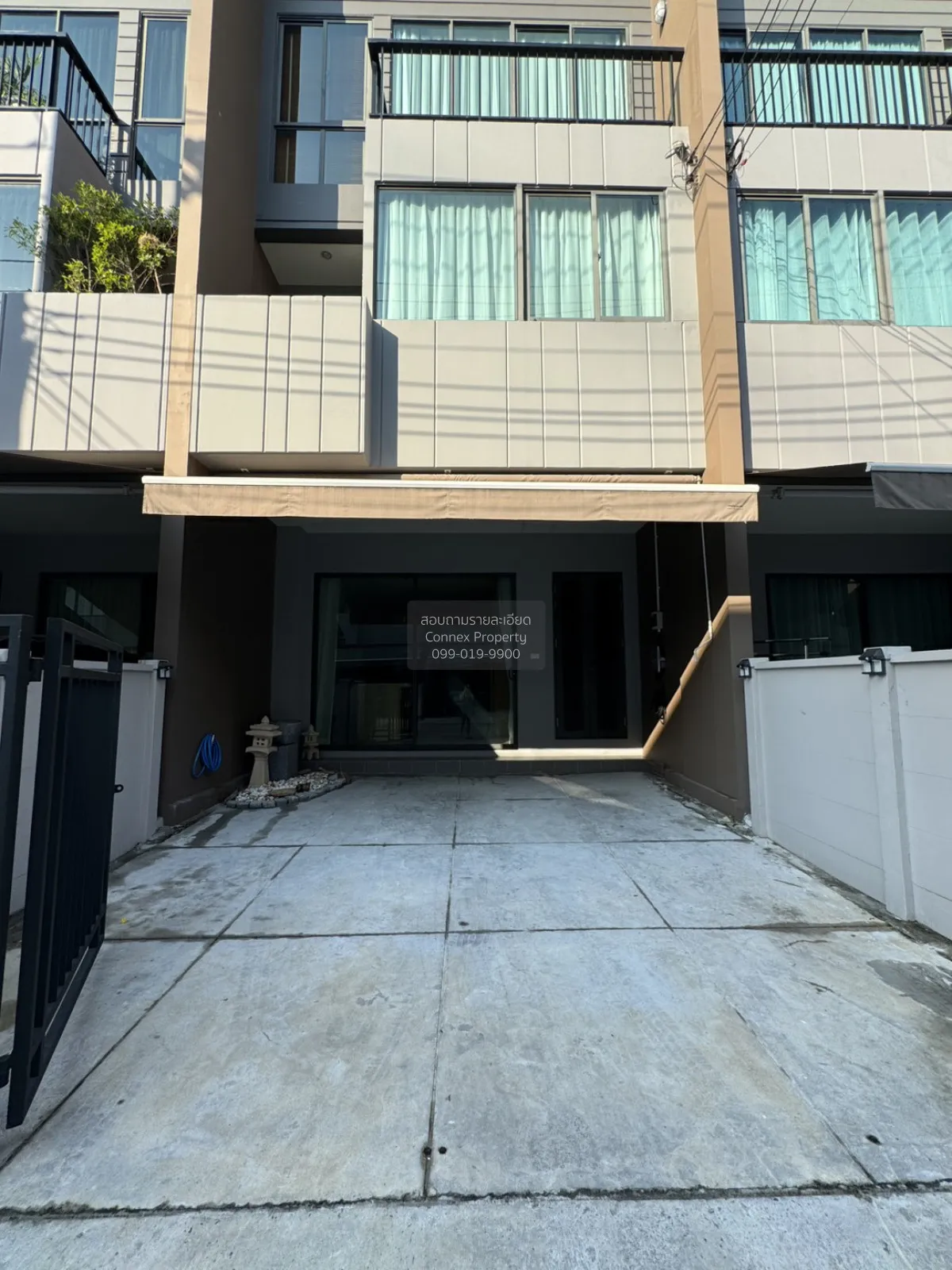 For Rent Townhouse/Townhome  , Baan Klang Muang Rama 9-Krungthep  1