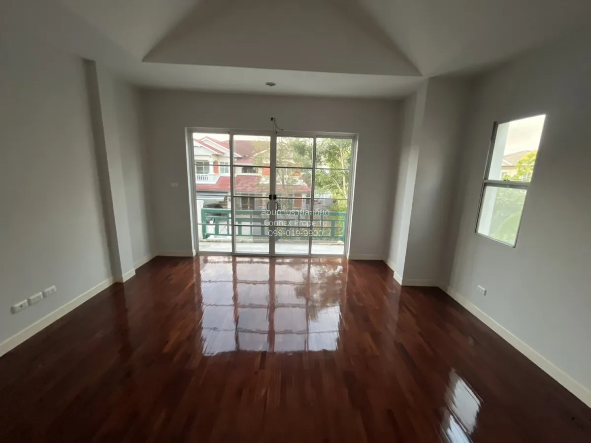 For Sale House , Mantana Onnut - Wongwaen 1 , wide frontage , new