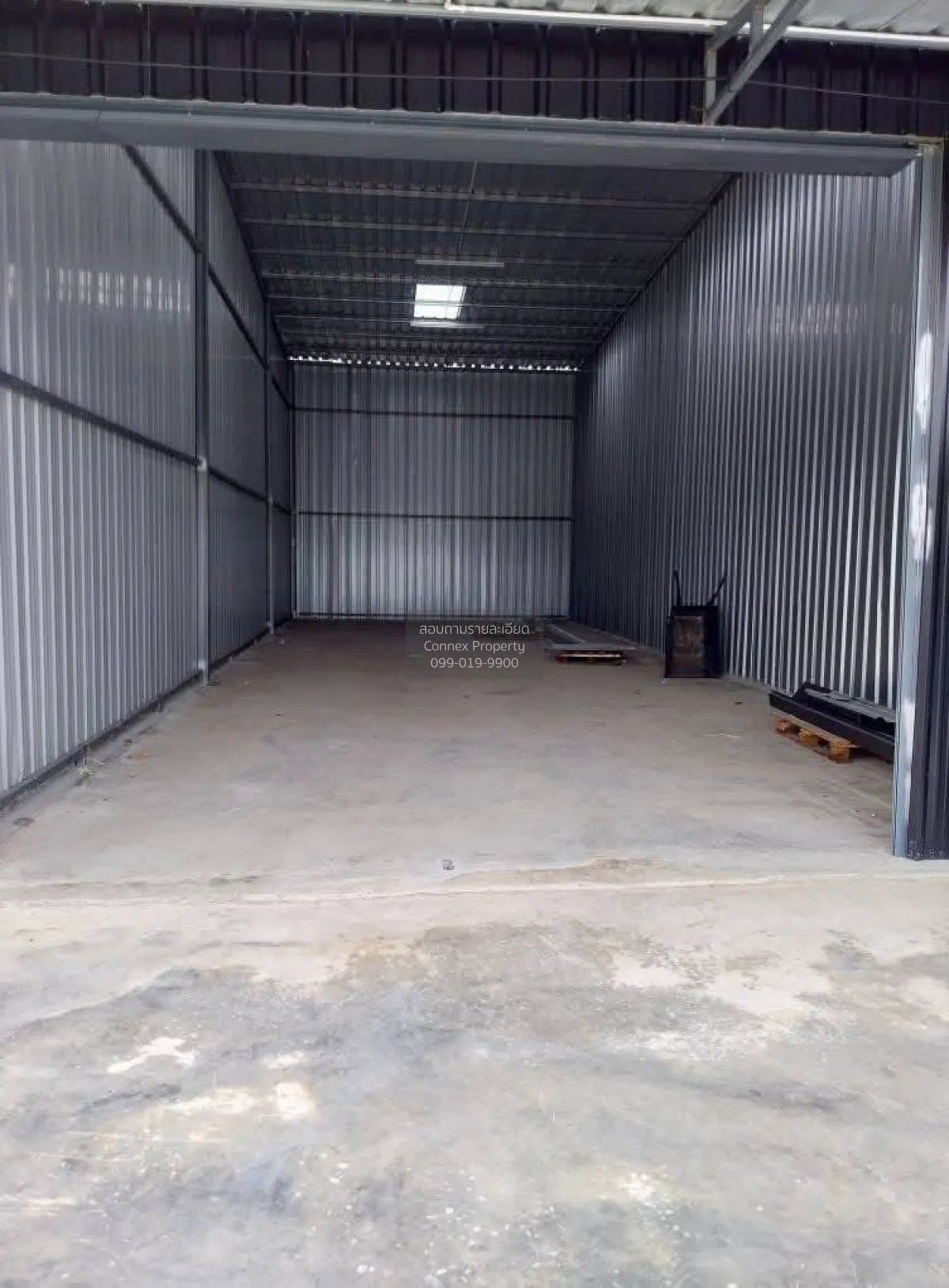 For Rent Warehouse Pattanakan , wide frontage , newly renovated , 4