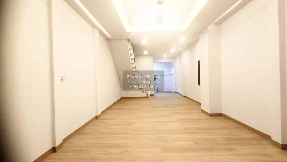 For Sale Townhouse/Townhome  , Nong Khaem Village , corner unit ,