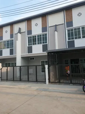 ขายทาวน์เฮ้าส์/ทาวน์โฮม  เอเวอร์ ซิตี้ สุขสวัสดิ์ 30 - พุทธบูชา 2 หน้ากว้าง บางปะกอก เขต ราษฎร์บูรณะ กรุงเทพ CX-145144