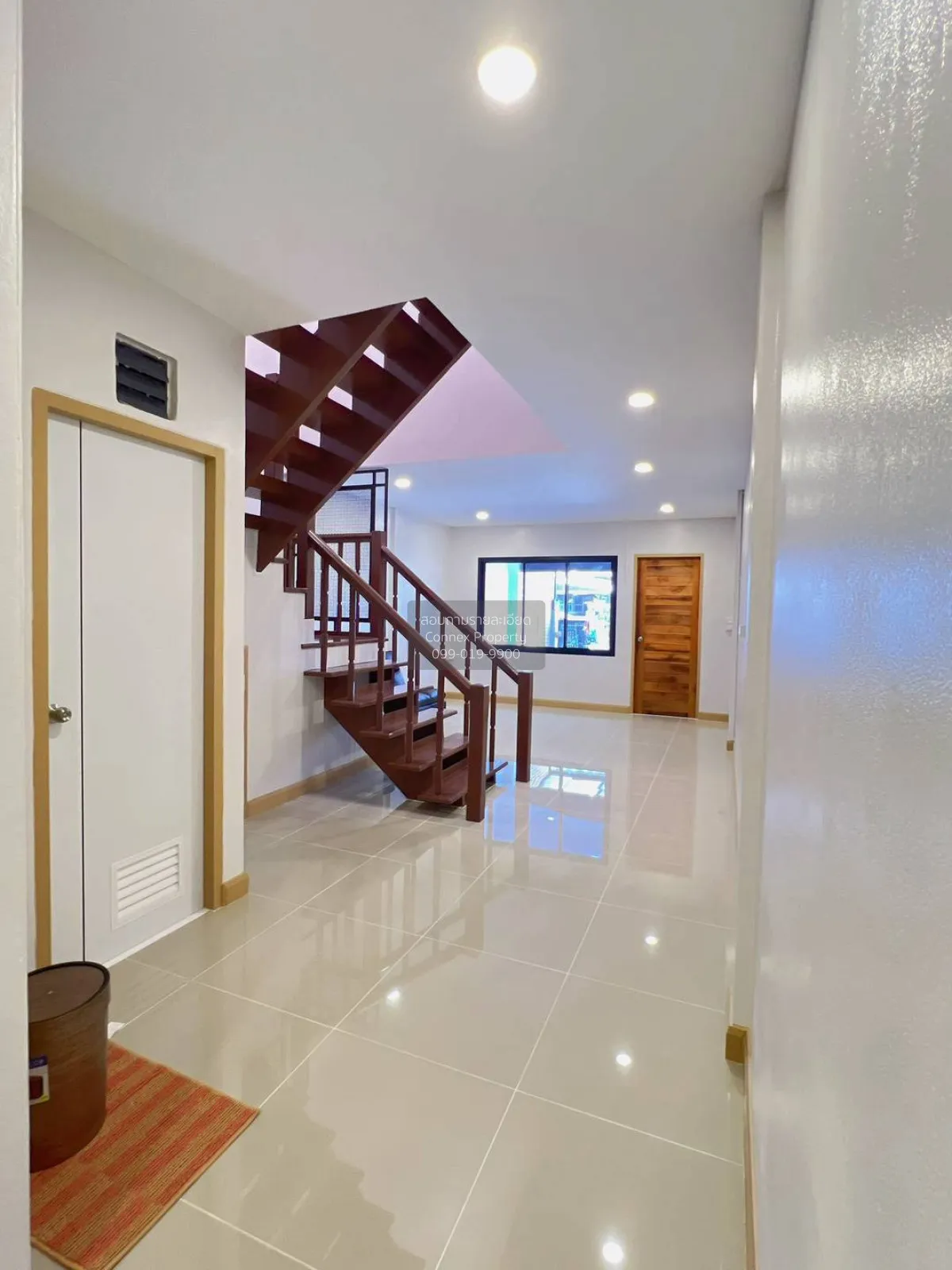 For Sale Townhouse/Townhome  , Busarin , newly renovated , MRT-Ba