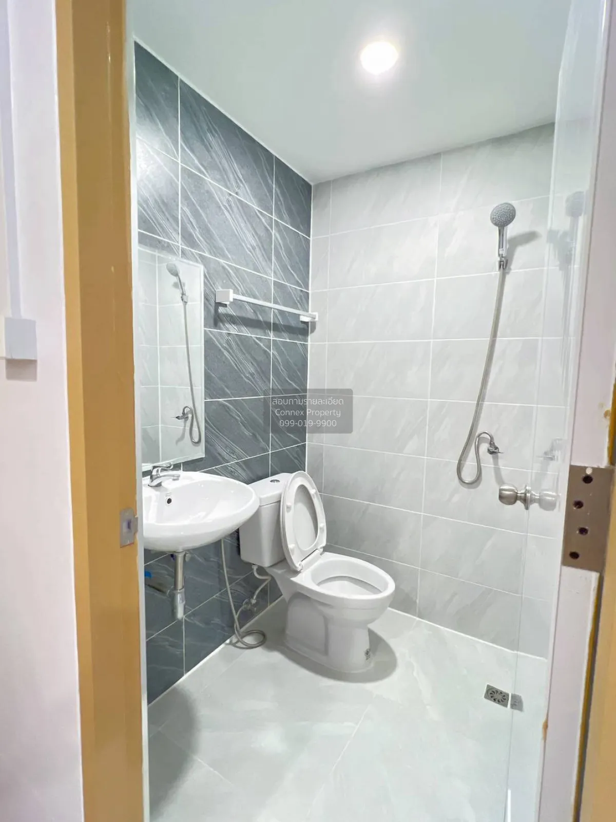 For Sale Townhouse/Townhome  , Busarin , newly renovated , MRT-Ba