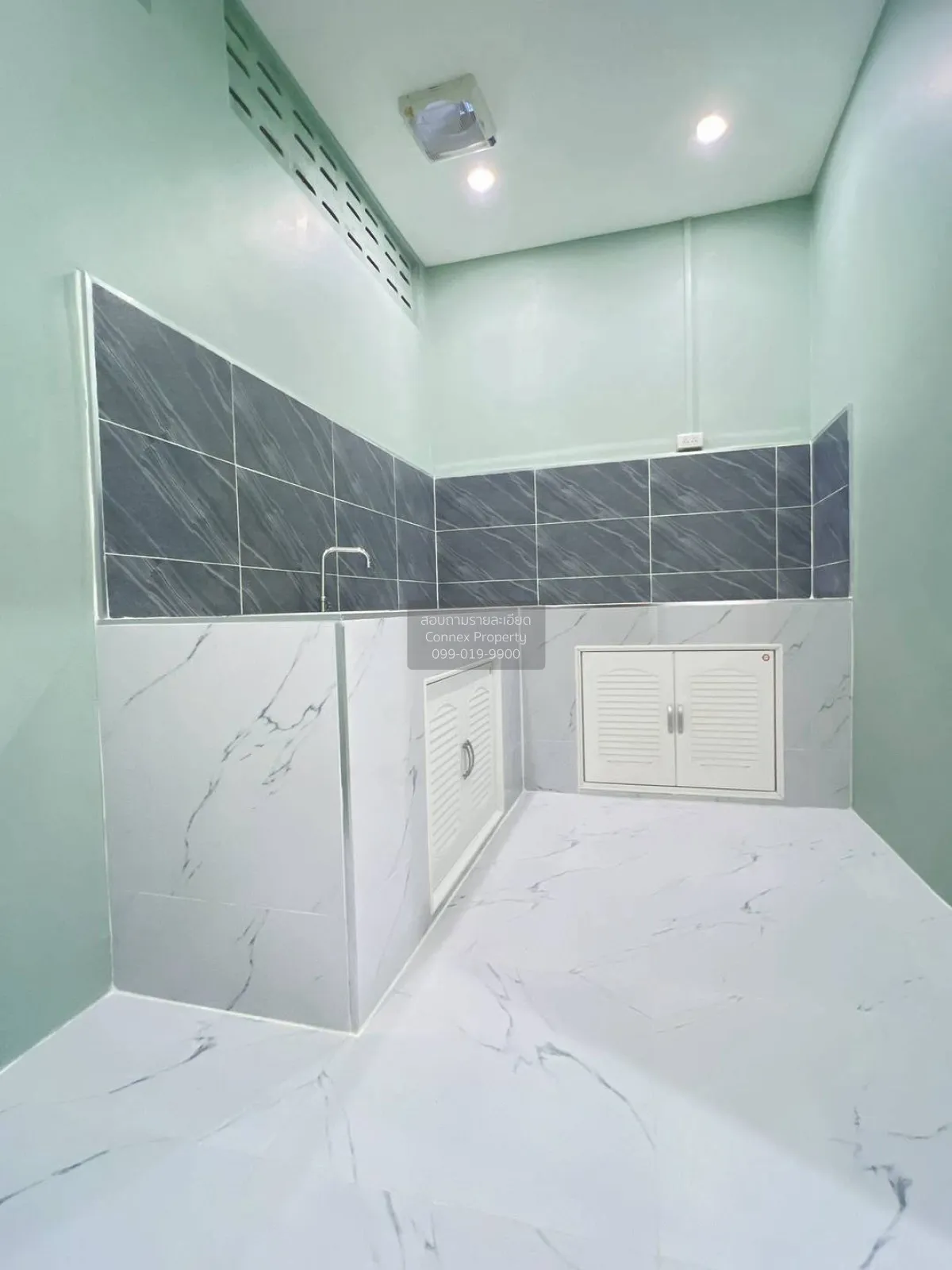 For Sale Townhouse/Townhome  , Busarin , newly renovated , MRT-Ba