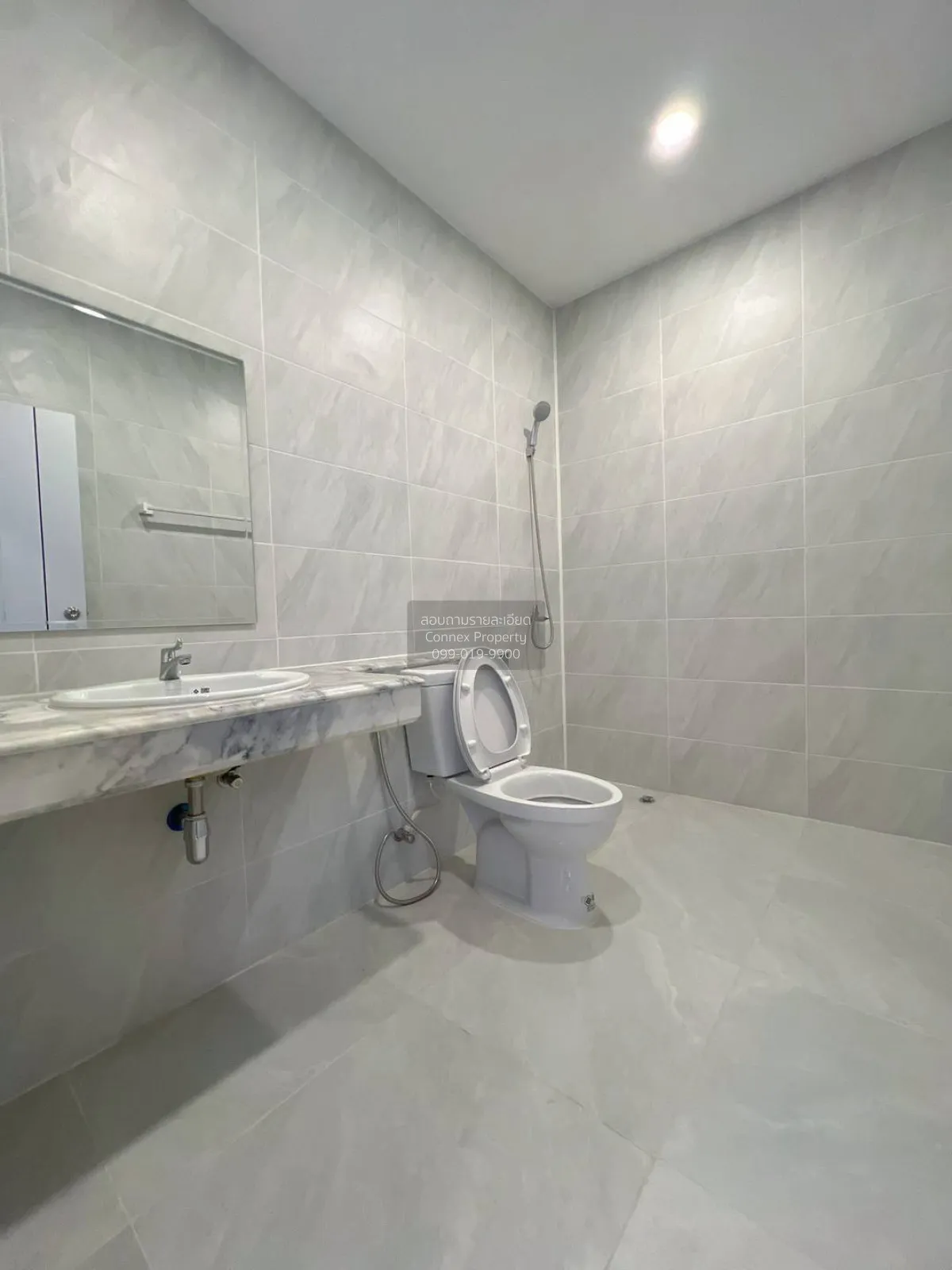 For Sale Townhouse/Townhome  , Busarin , newly renovated , MRT-Ba