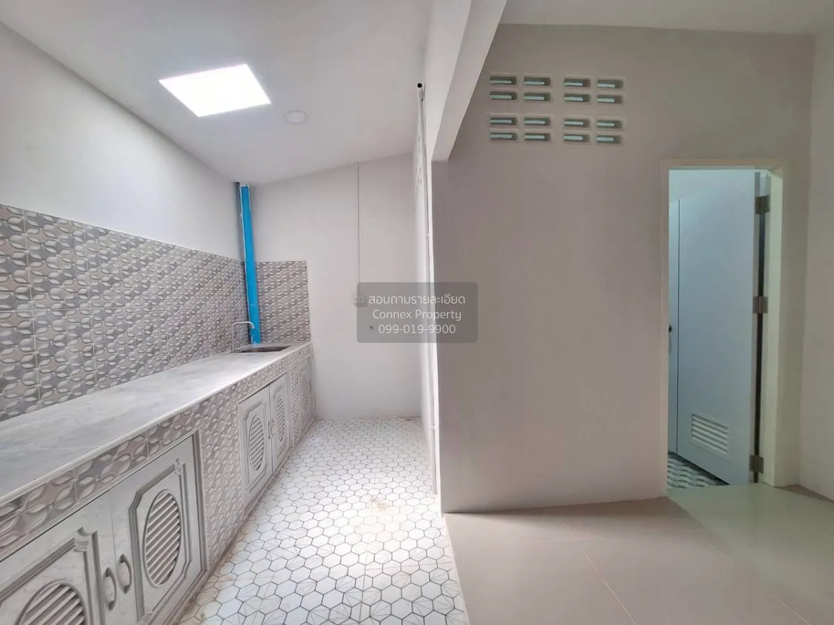 For Sale Townhouse, Wang Hin Soi 8. , newly renovated , Surasak ,