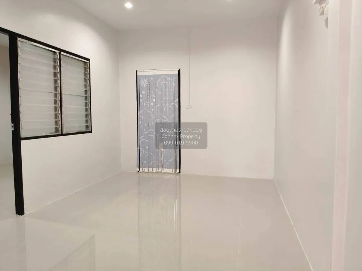 For Sale Townhouse/Townhome  , Phrueksachat 7 , wide frontage , n 3