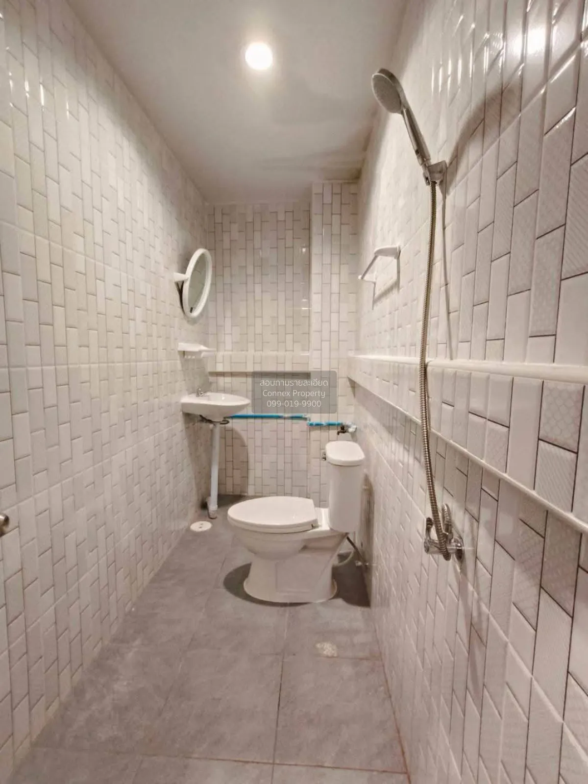 For Sale Townhouse/Townhome  , Phrueksachat 7 , wide frontage , n