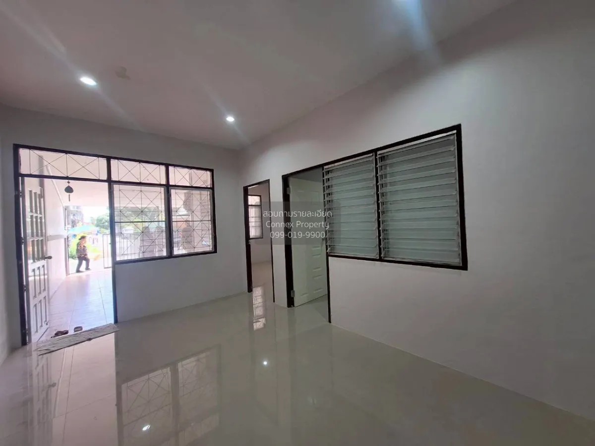 For Sale Townhouse/Townhome  , Phrueksachat 7 , wide frontage , n