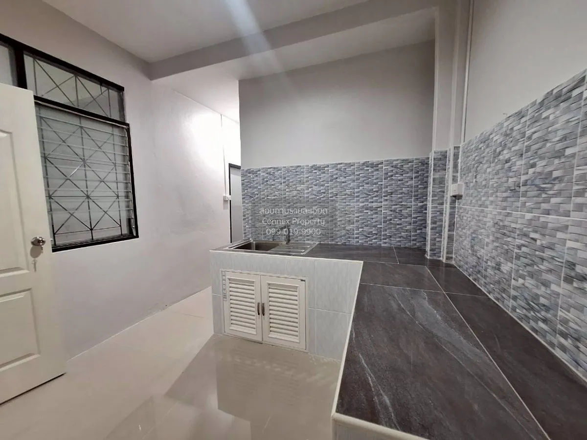 For Sale Townhouse/Townhome  , Phrueksachat 7 , wide frontage , n