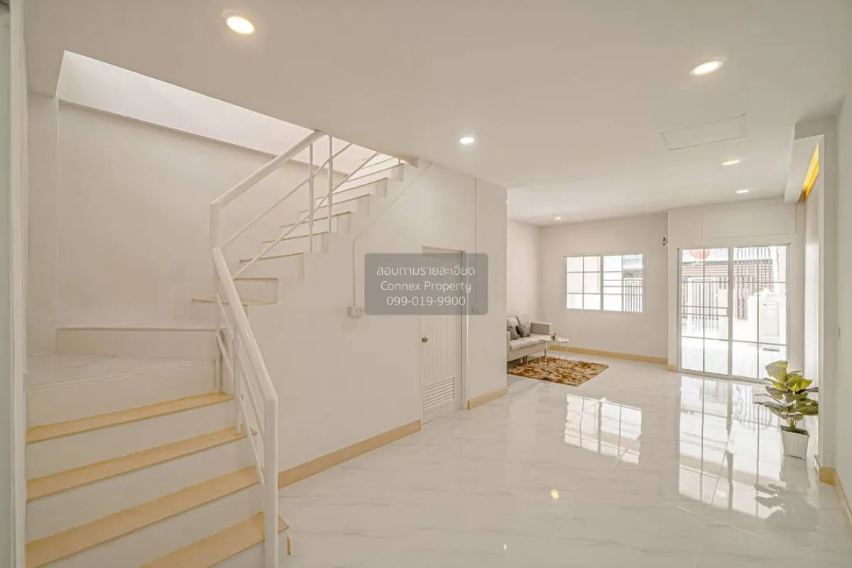For Sale Townhouse/Townhome  , Pimonrat 2 , newly renovated , Phi