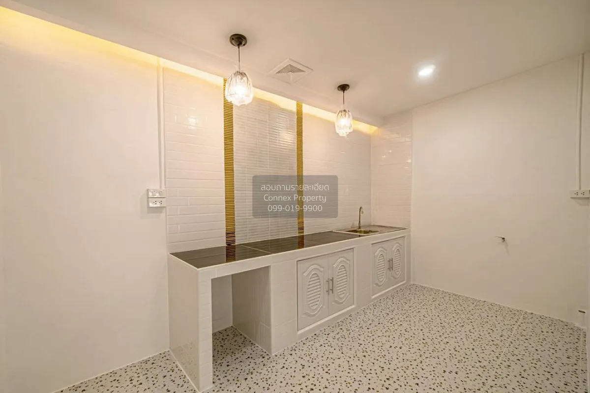 For Sale Townhouse/Townhome  , Pimonrat 2 , newly renovated , Phi
