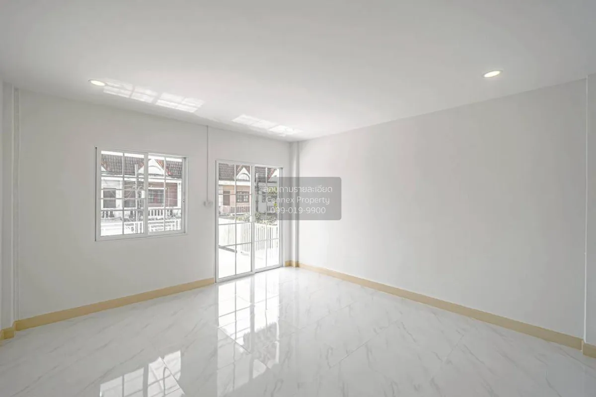 For Sale Townhouse/Townhome  , Pimonrat 2 , newly renovated , Phi