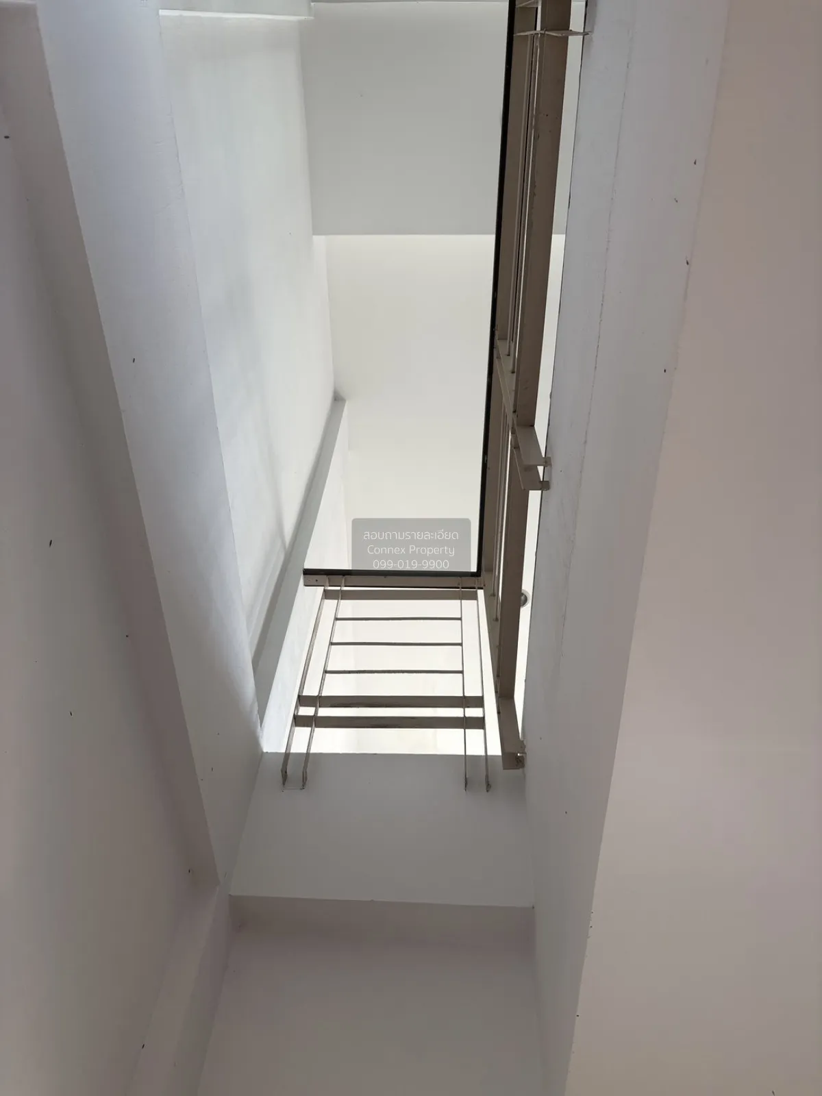 ขายทาวน์เฮ้าส์/ทาวน์โฮม  บ้านกลางเมือง บริติช ทาวน์ ศรีนครินทร์ M 4