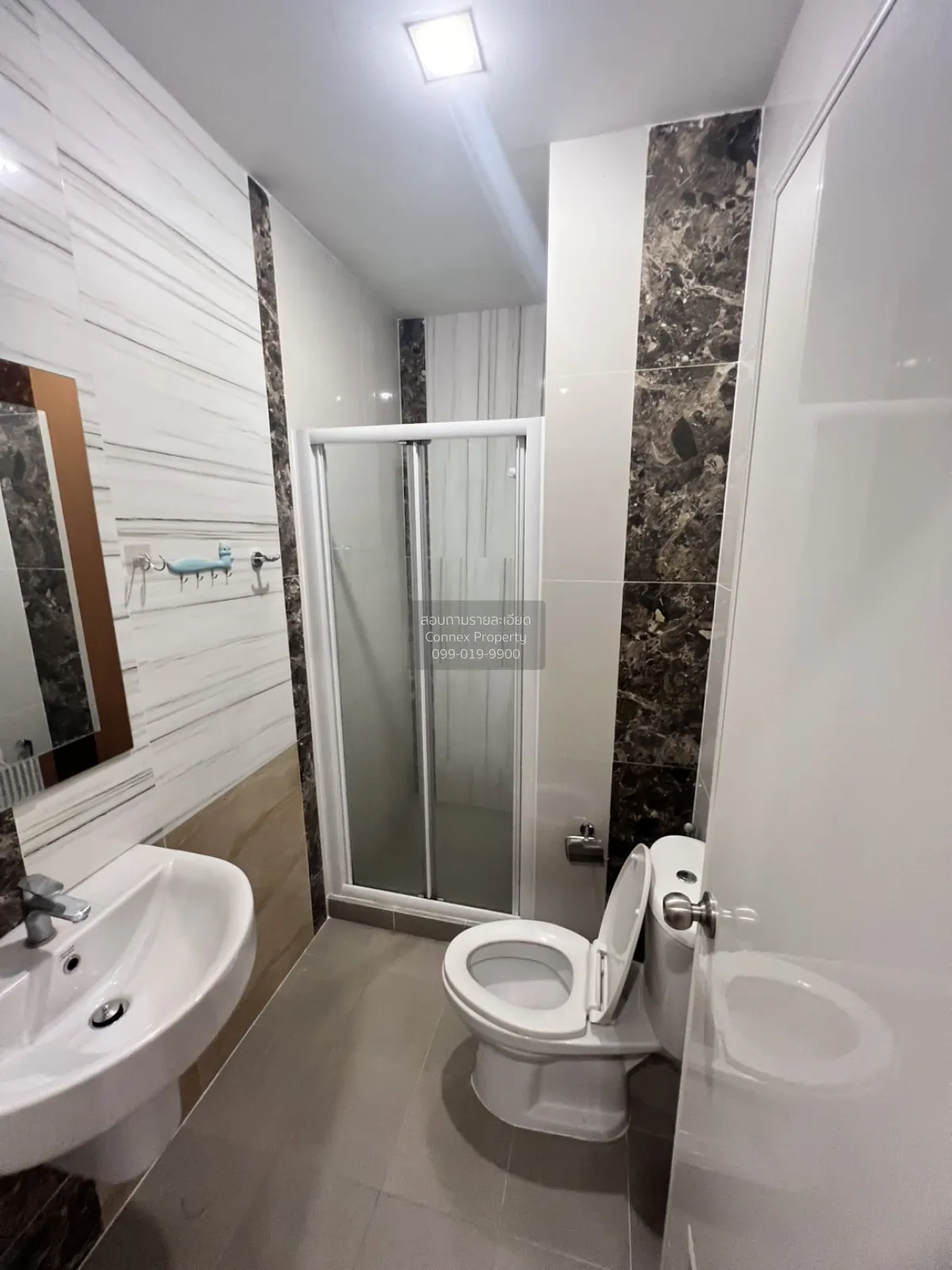 เช่าทาวน์เฮ้าส์/ทาวน์โฮม  โกลเด้น ทาวน์ บางแค ห้องมุม MRT-หลักสอง