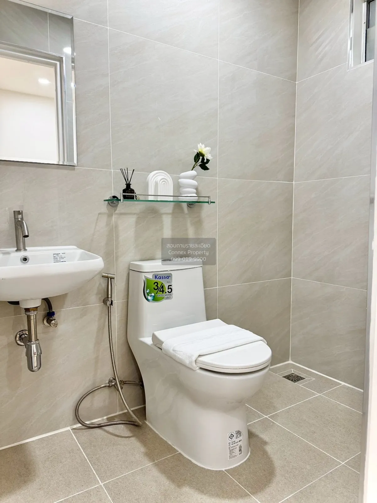 For Sale Townhouse/Townhome  , Baan Phrueksa D , newly renovated 