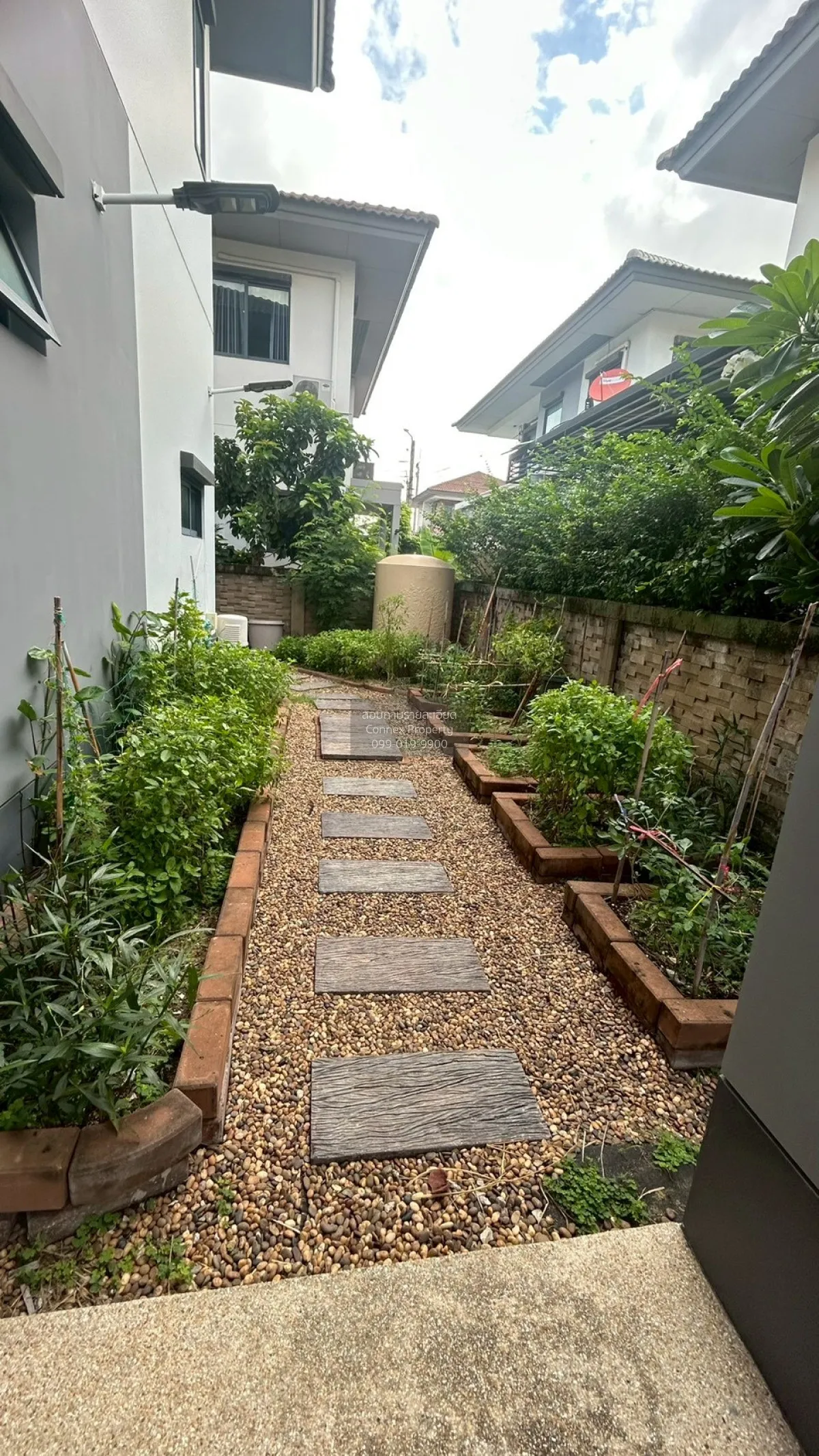 For Sale House , Burasiri Wongwaen - On Nut , Racha Thewa , Bang 